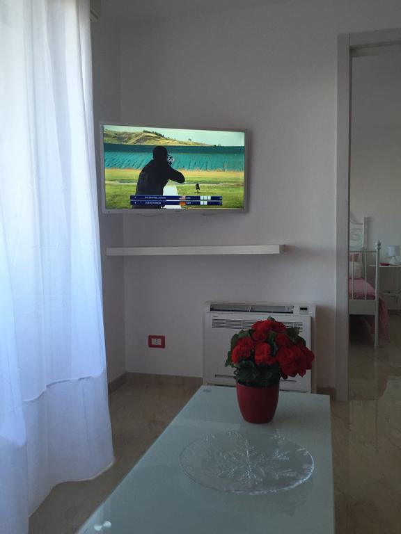 Baia Giardini Apartments Экстерьер фото
