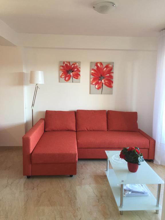 Baia Giardini Apartments Экстерьер фото