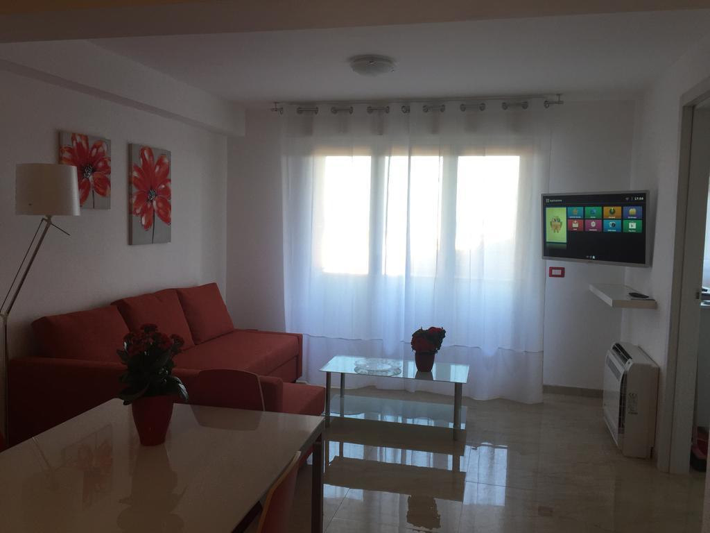 Baia Giardini Apartments Экстерьер фото