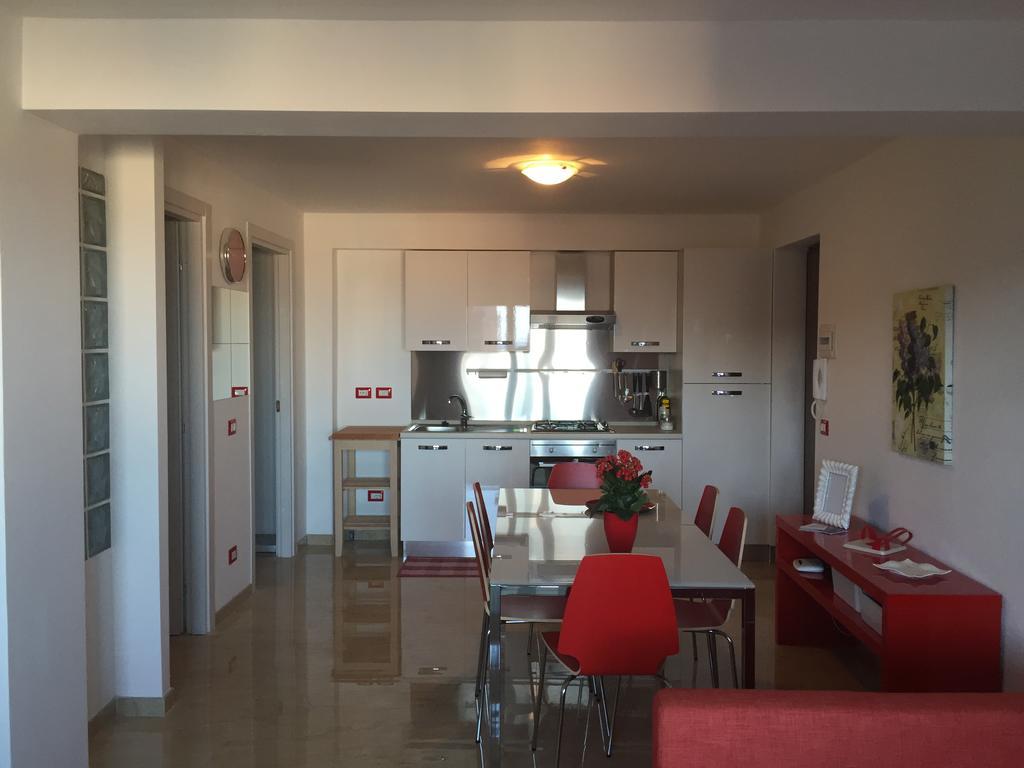 Baia Giardini Apartments Экстерьер фото
