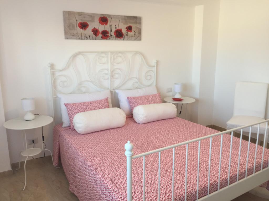 Baia Giardini Apartments Экстерьер фото