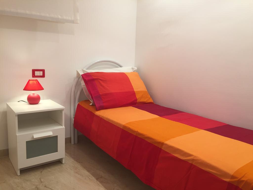 Baia Giardini Apartments Экстерьер фото